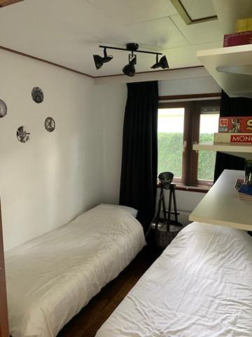 Dubbele Chalet Op Recreatiepark Topparken Op De Veluwe In Beekbergen Met Grote Vrije Tuin En Eigen Parkeerplaats Bagian luar foto