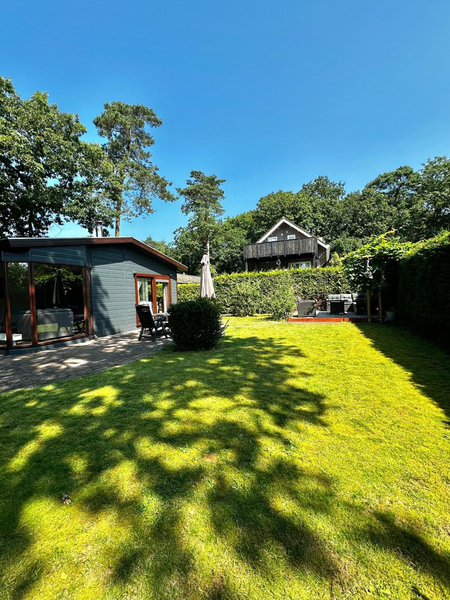 Dubbele Chalet Op Recreatiepark Topparken Op De Veluwe In Beekbergen Met Grote Vrije Tuin En Eigen Parkeerplaats Bagian luar foto
